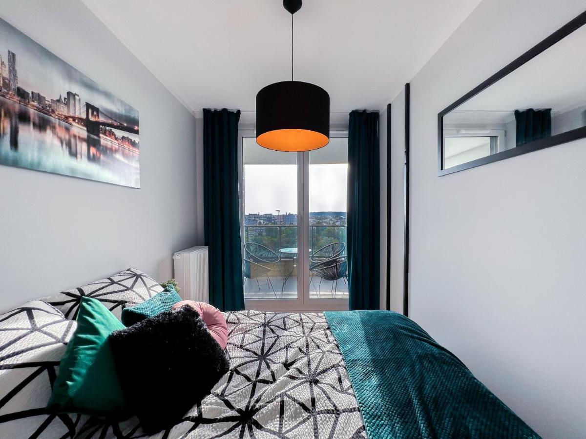 Apartamento 12 Floor Mogilska Tower Cracovia Exterior foto